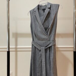 Grey style coat dress. sleeveless, side zip size 6, waist tie by Ann Taylor
